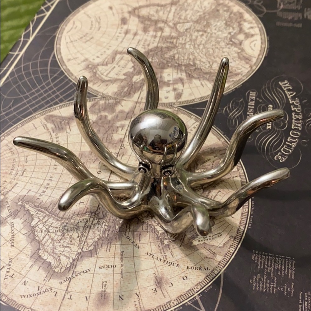 Ring holder (Octopus)